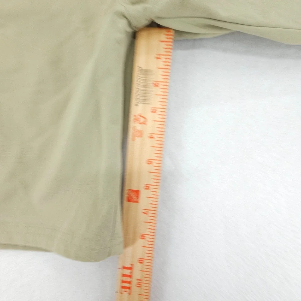 Duck Camp Shorts Mens XXL Khaki Stretch Hiking Outdoor Zip Pockets Elastic Waist